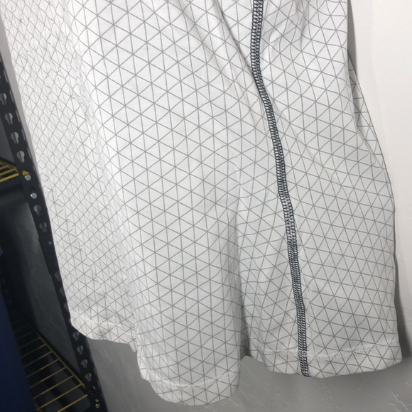 Nike Dri-Fit gray and white workout tank size medium - Picture 5 of 10